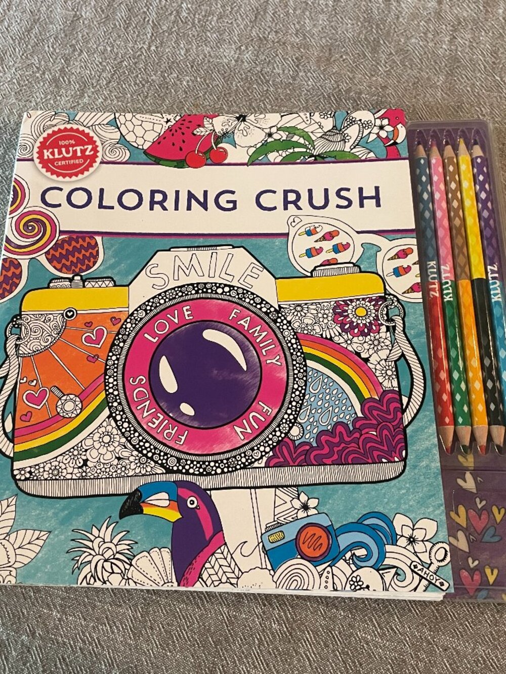 Klutz Coloring Crush Craft Kit Color All Things W/Pencils Pre-Owned!